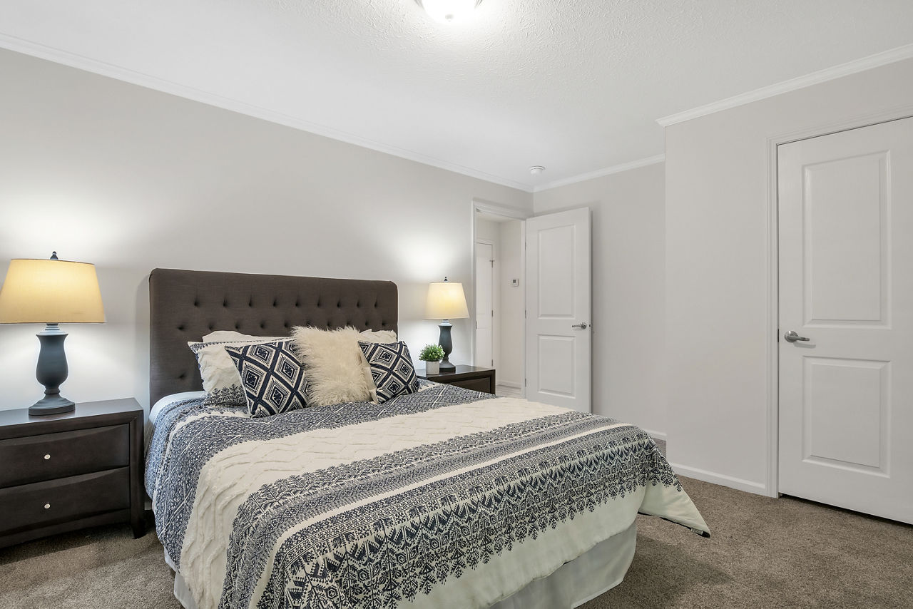 Paramount 3272H32186 Bedroom 3b.jpg